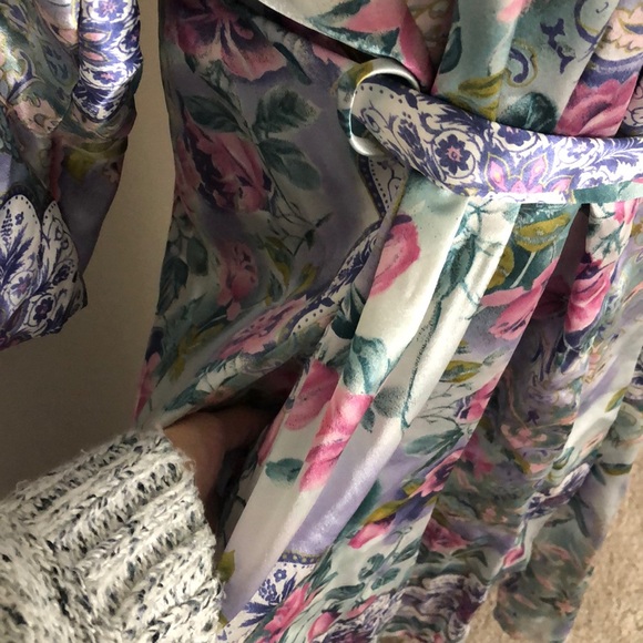 Vintage California Dynasty robe - Picture 6 of 7